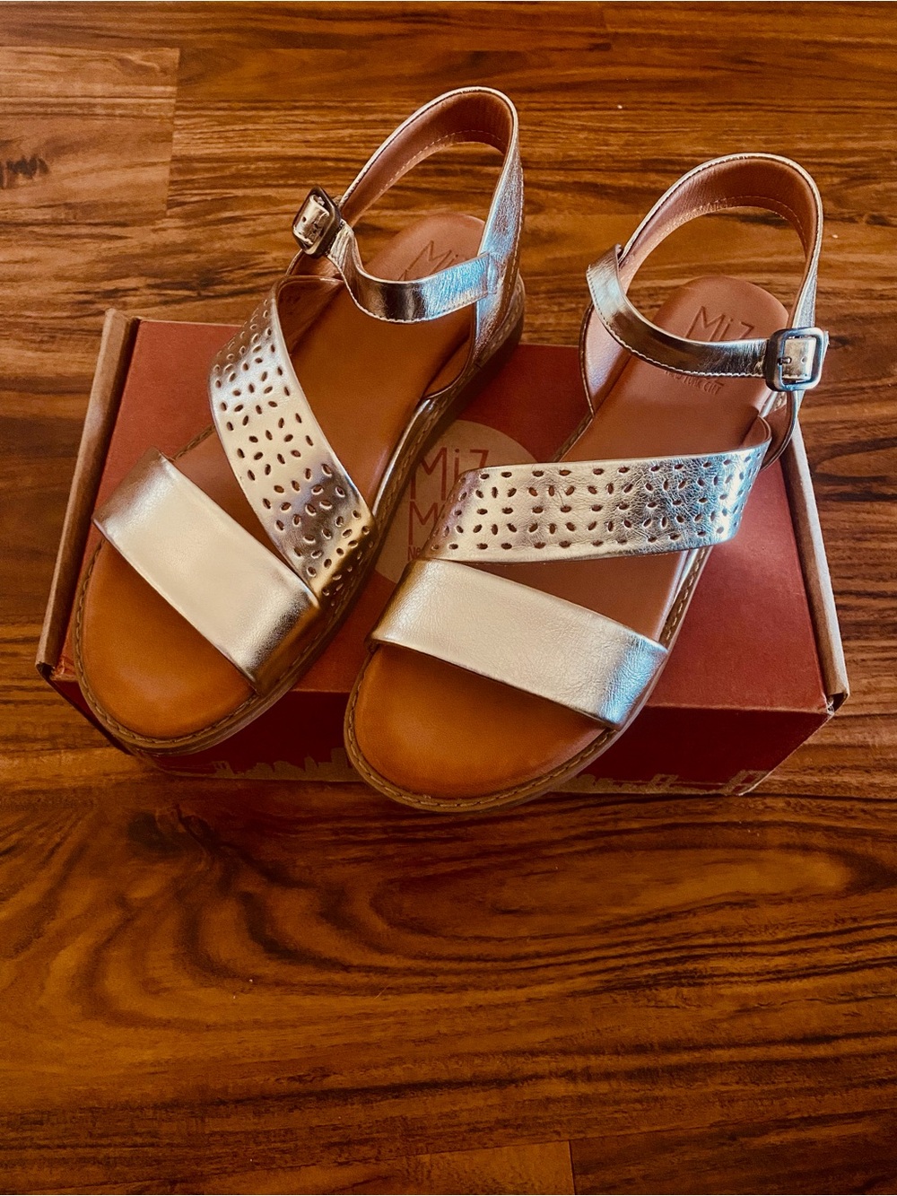 Miz Mooz Metallic GOLD Women's Leather Sandals Size 9-9 1/2